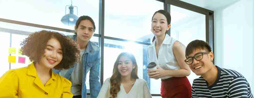 与全球最佳雇主  888.BY集团电子游戏光电<br>
一起探索未来职涯可能