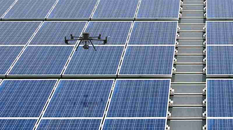 888.BY集团电子游戏以无人机搭配IR Sensor热显像技术进行全方面模块健检，，有效降低人力成本并提升发电量
