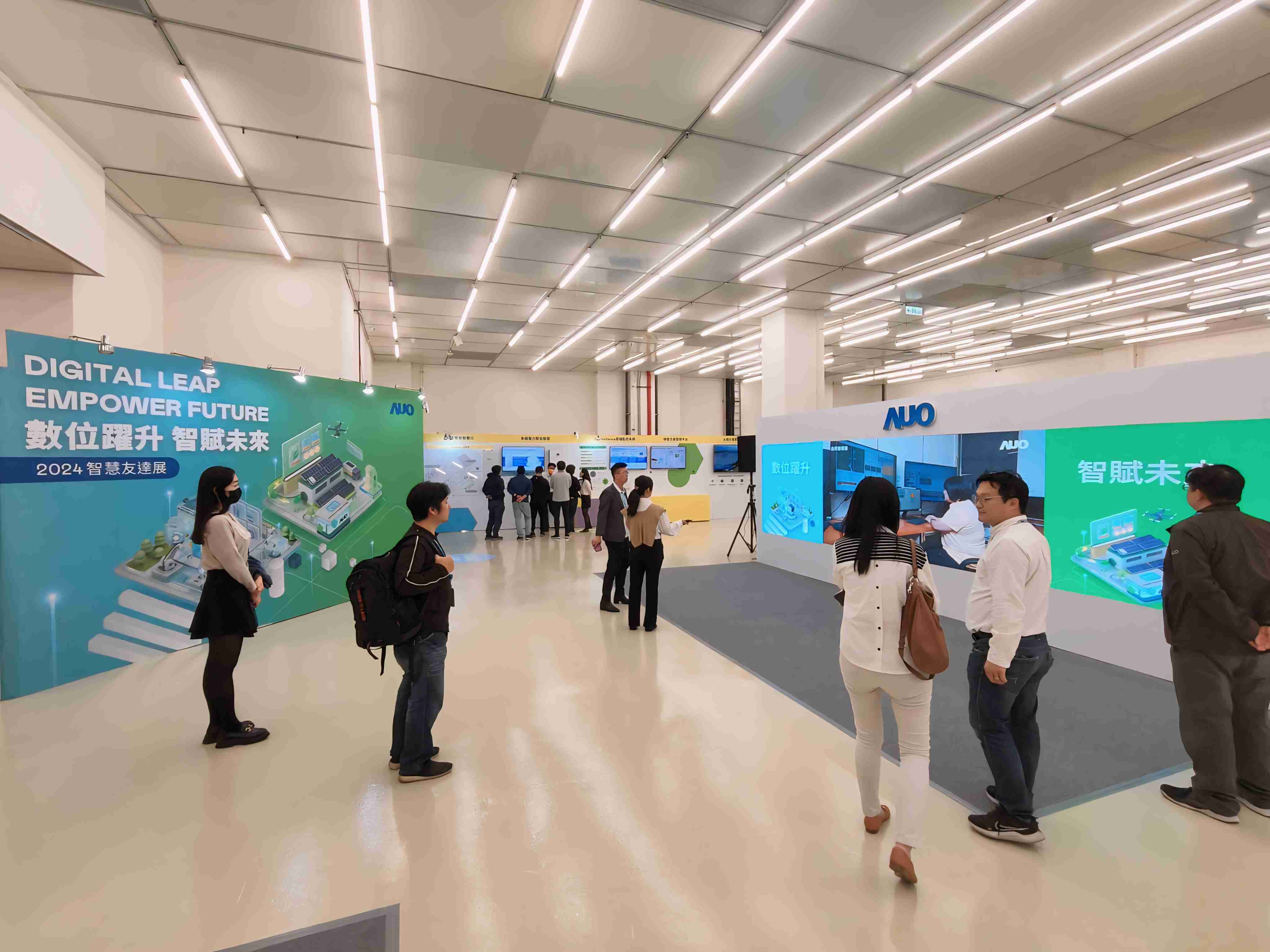 2024智能888.BY集团电子游戏展邀集生态圈伙伴共同参展，，，，从数字应用、、、、净零减碳到能源发展，，，创造全方位永续商机，，，，携手生态圈伙伴迈向永续未来